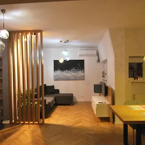  Appartamento New In Berindey - Historical Center, Universitate