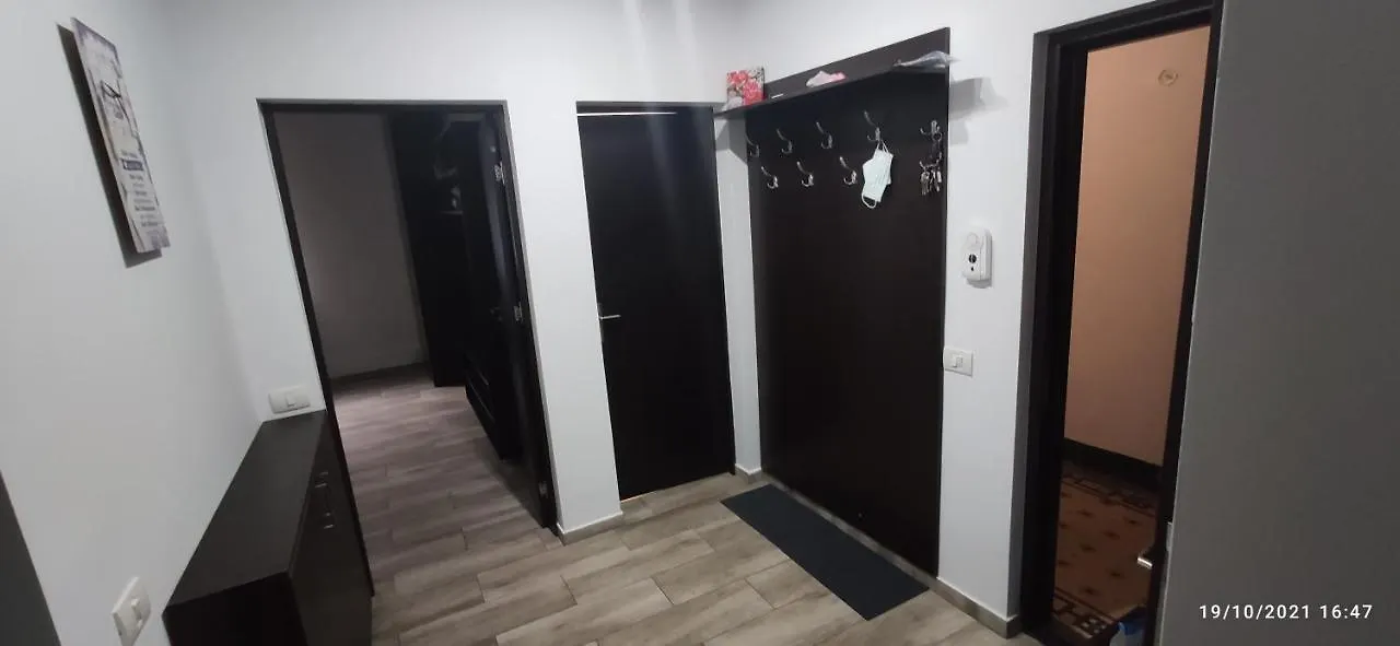 Christie'S 2 Central Apartment Bucharest