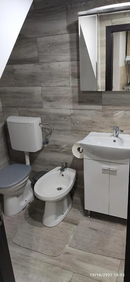 Christie'S 2 Central Apartment Bucharest